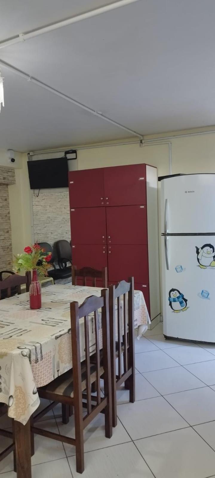 Hostel Em Brusque - Para Quem Busca Economia - Otima Localizacao Екстер'єр фото